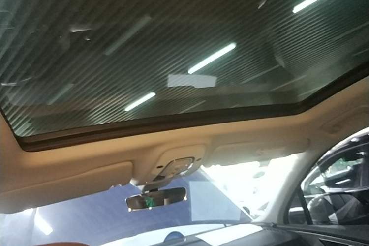 Used Audi Q7 2016 40 TFSI Comfort Model Headliner