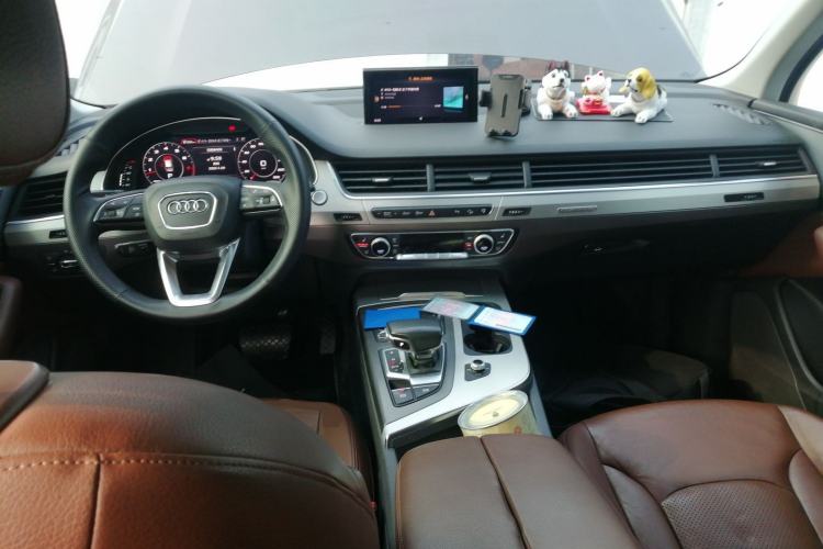Used Audi Q7 2016 40 TFSI Comfort Model Interior 2