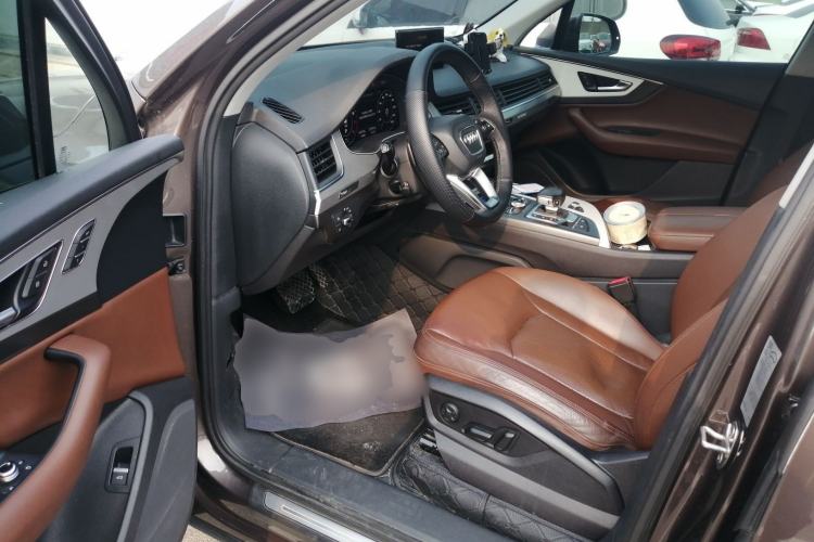 Used Audi Q7 2016 40 TFSI Comfort Model Interior 3