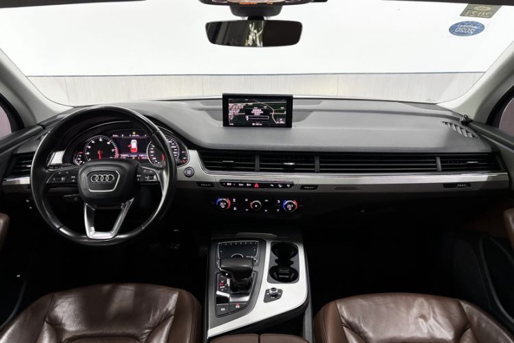 Used Audi Q7 2016 40 TFSI Comfort Model Interior 3