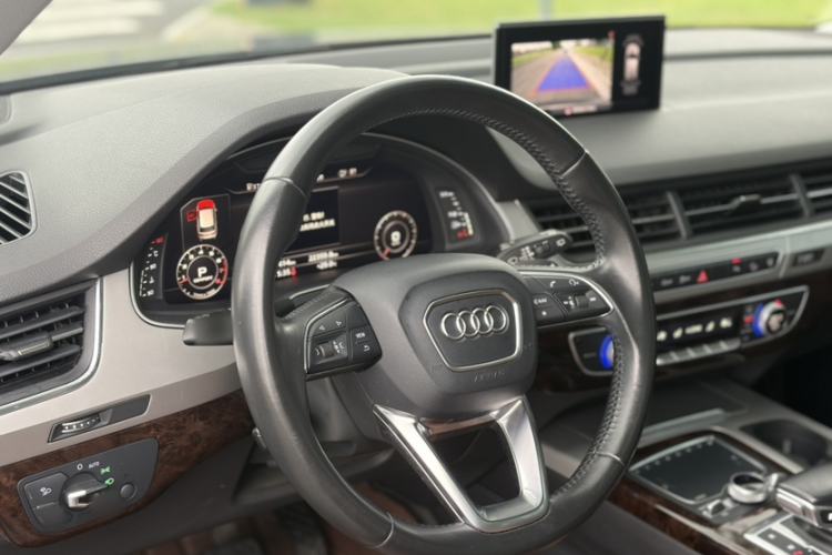 Used Audi Q7 2016 45 TFSI S line Sport Edition Interior 4