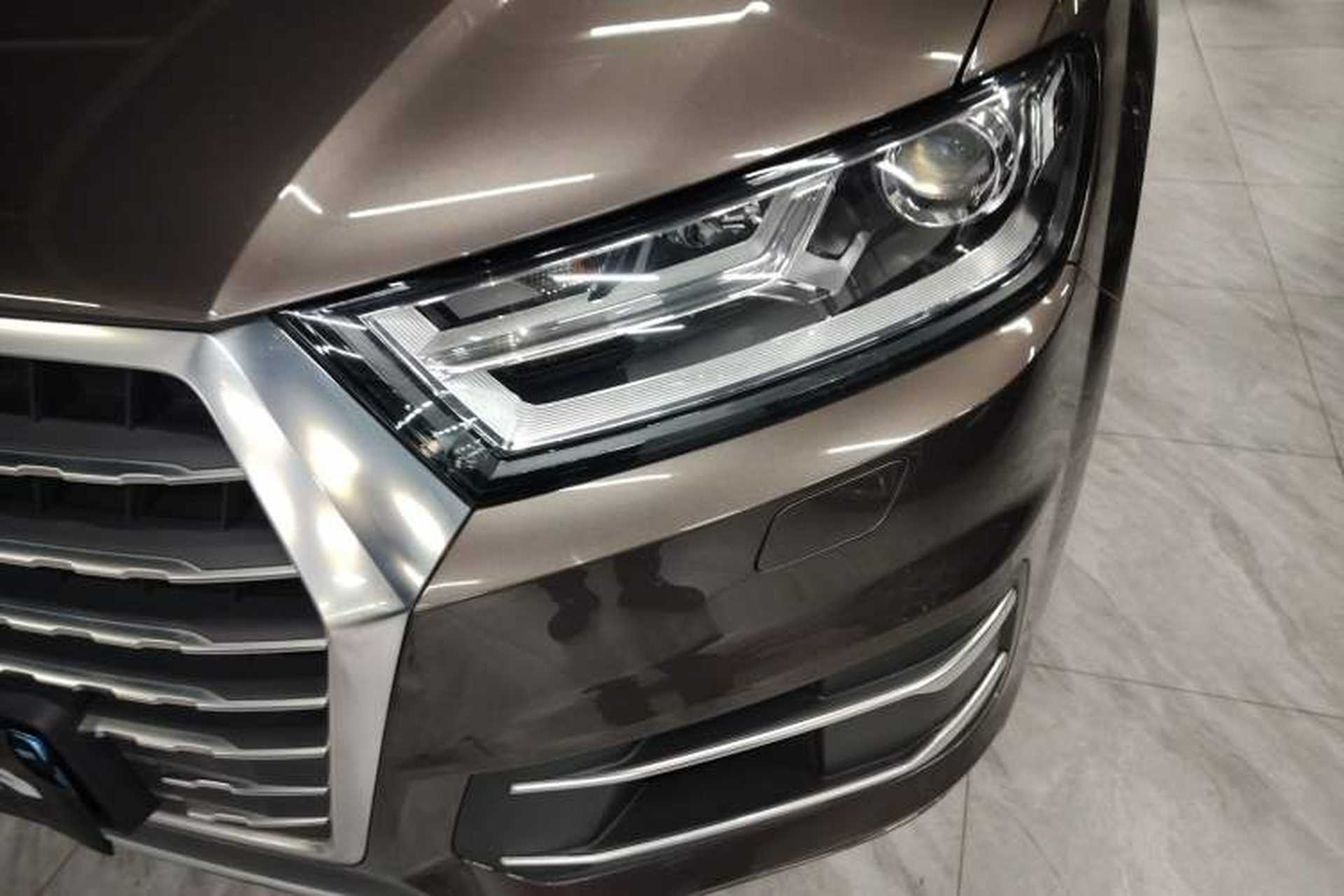 Used Audi Q7 2016 40 TFSI Comfort Model Left Front Headlight