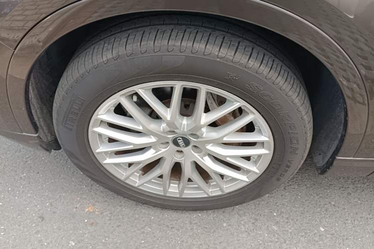 Used Audi Q7 2016 45 TFSI S line Sport Edition Left Front Wheel Hub