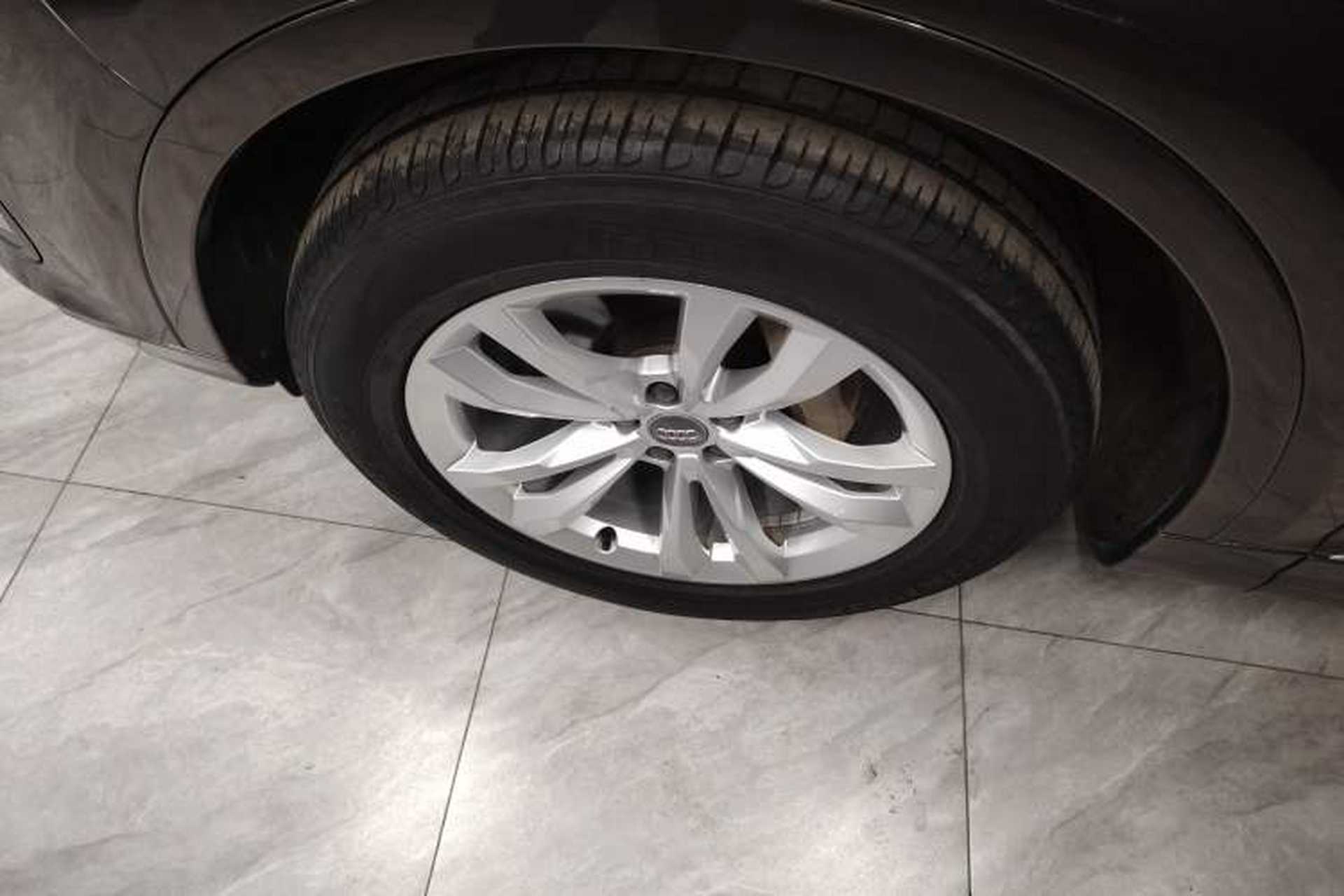 Used Audi Q7 2016 40 TFSI Comfort Model Left Front Wheel Hub