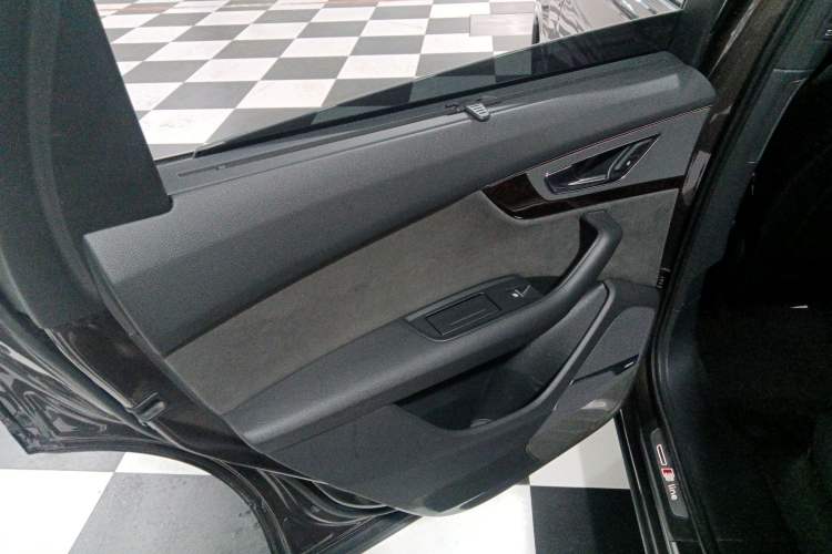 Used Audi Q7 2016 45 TFSI S line Sport Edition Left Rear Door Interior