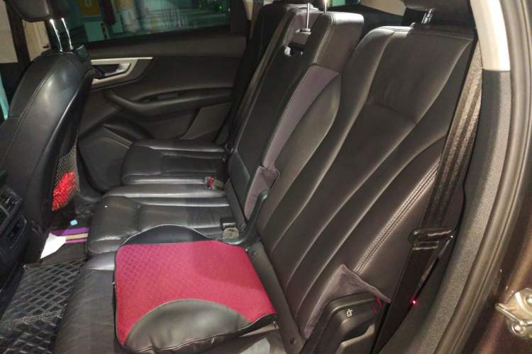 Used Audi Q7 2016 40 TFSI Comfort Model Left Rear Seat