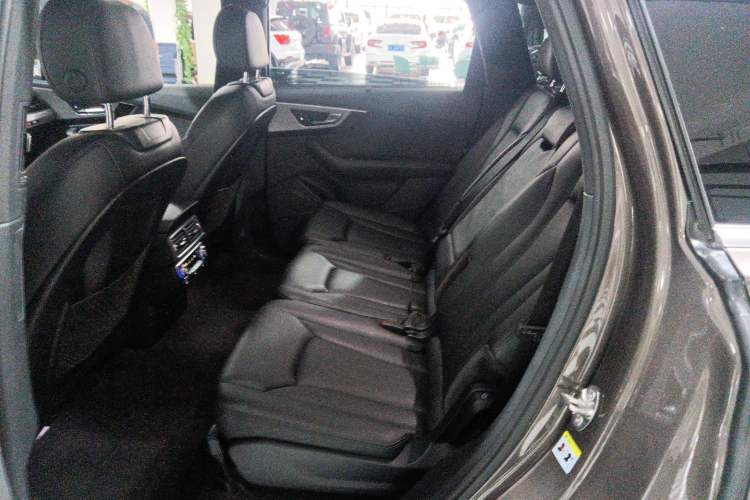 Used Audi Q7 2016 45 TFSI S line Sport Edition Left Rear Seat