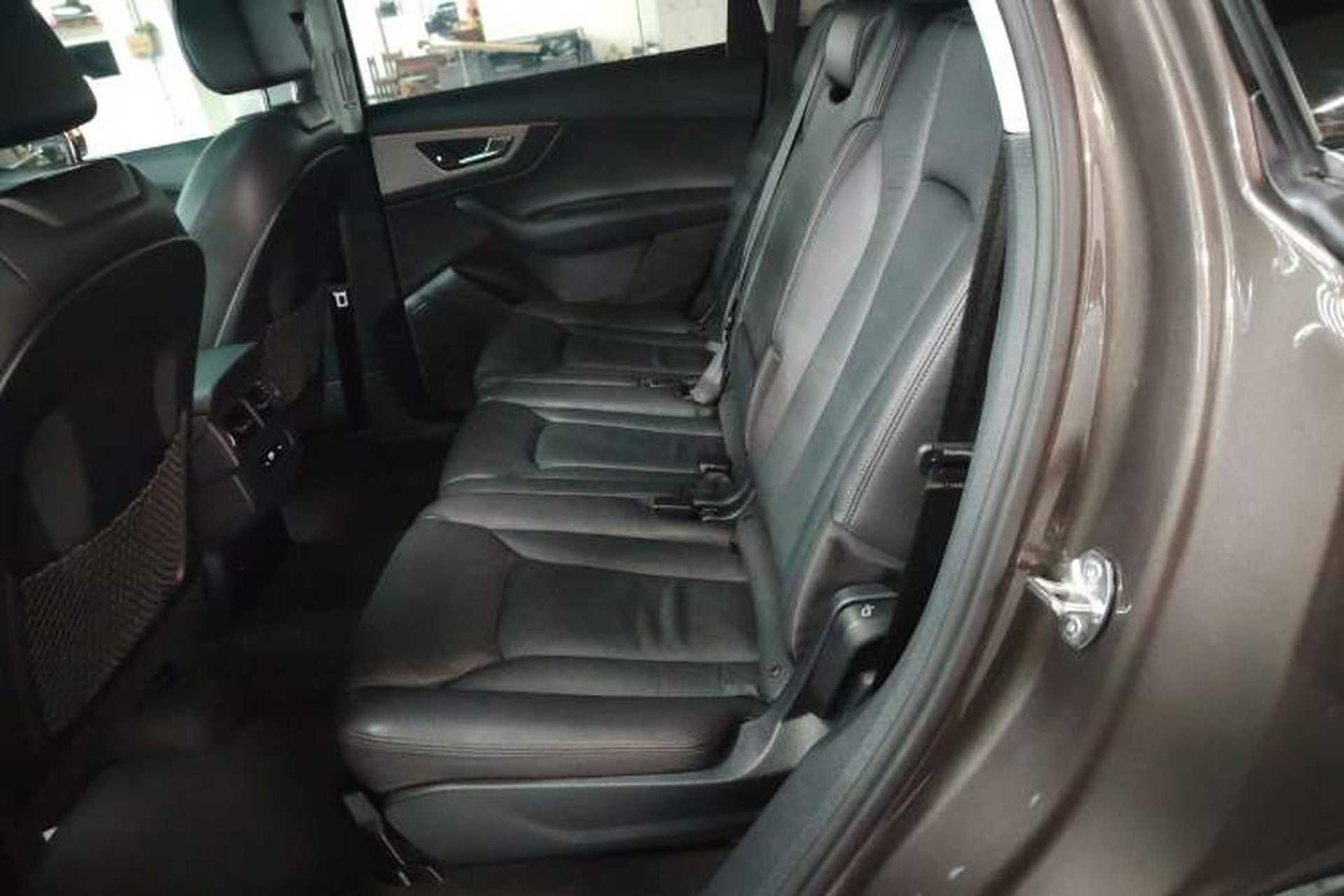 Used Audi Q7 2016 40 TFSI Comfort Model Left Rear Seat