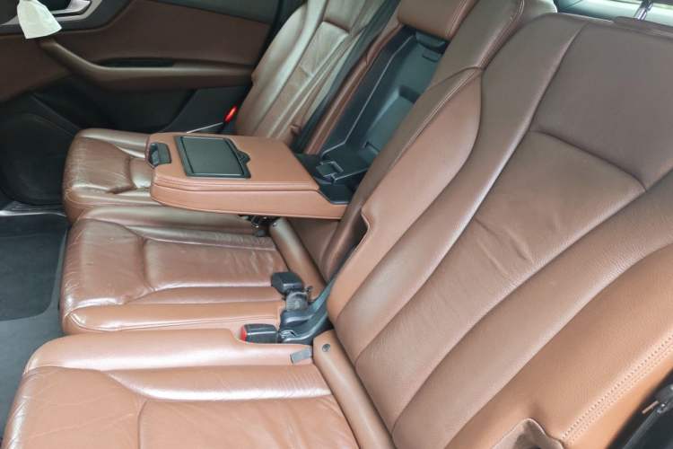Used Audi Q7 2016 45 TFSI Technology Edition Left Rear Seat