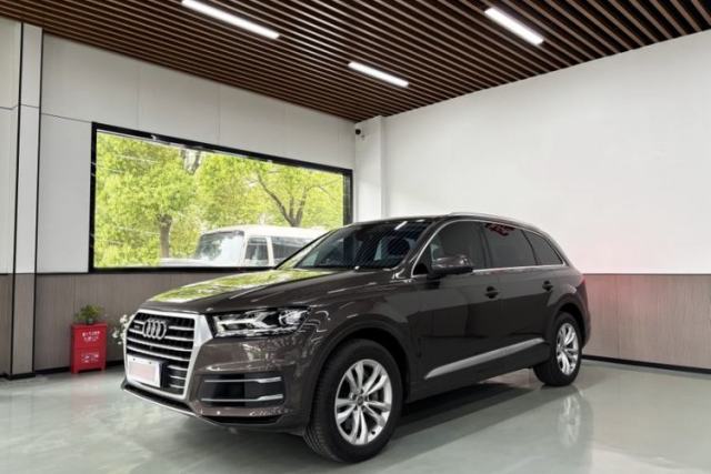 Used Audi Q7 2016 40 TFSI Comfort Model