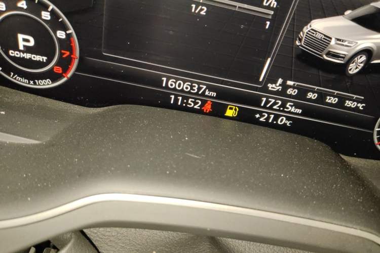 Used Audi Q7 2016 45 TFSI S line Sport Edition Odometer Close Up