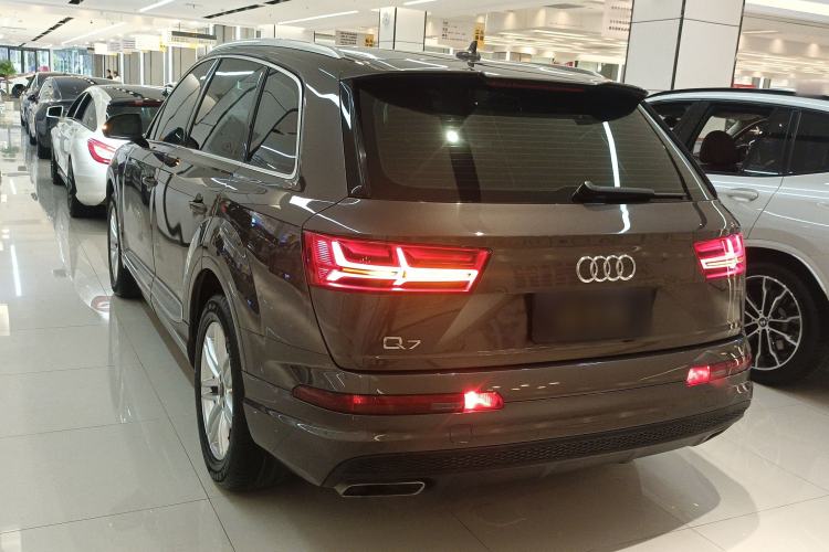 Used Audi Q7 2016 40 TFSI S line Sport Edition Rear Left 45 Deg