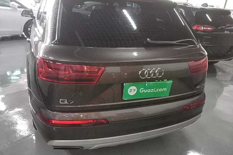 Used Audi Q7 2016 40 TFSI Comfort Model Rear