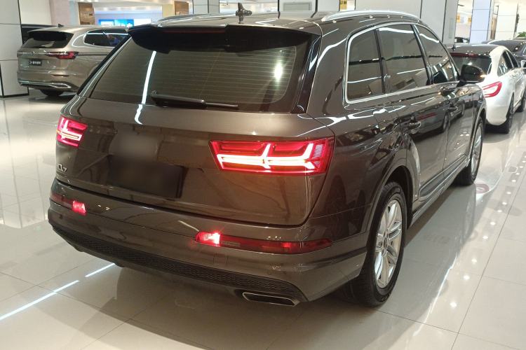 Used Audi Q7 2016 40 TFSI S line Sport Edition Rear Right 45 Deg