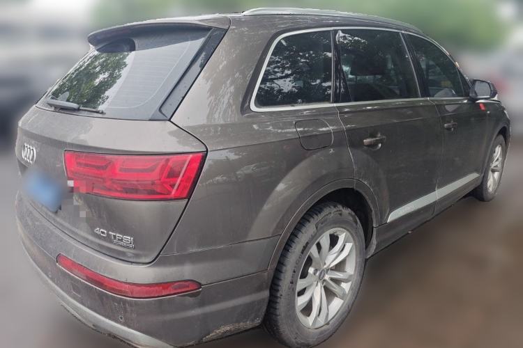 Used Audi Q7 2016 40 TFSI Comfort Model Rear Right 45 Deg