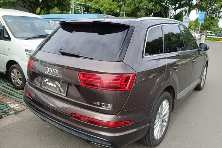 Used Audi Q7 2016 45 TFSI S line Sport Edition Rear Right 45 Deg