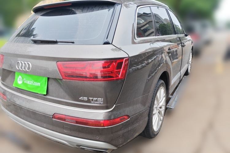 Used Audi Q7 2016 45 TFSI Technology Edition Rear Right 45 Deg