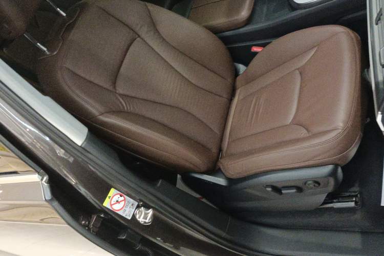 Used Audi Q7 2016 40 TFSI S line Sport Edition Right Front Seat