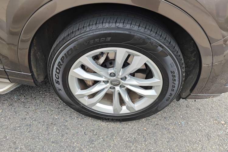 Used Audi Q7 2016 45 TFSI Technology Edition Right Front Wheel Hub