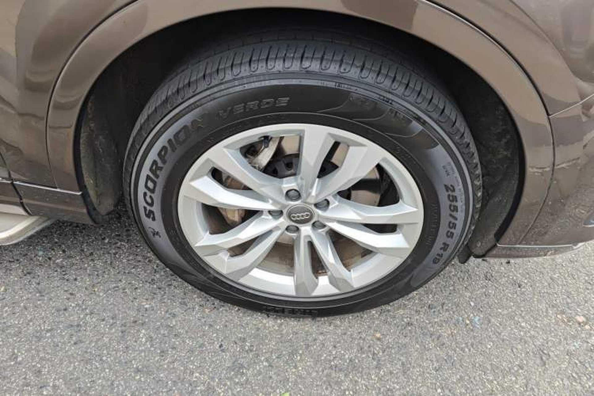 Used Audi Q7 2016 45 TFSI Technology Edition Right Front Wheel Hub