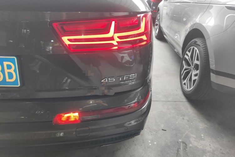 Used Audi Q7 2016 45 TFSI S line Sport Edition Right Rear Taillight