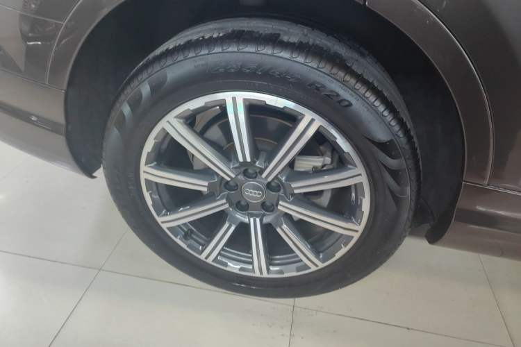 Used Audi Q7 2016 45 TFSI Technology Edition Right Rear Wheel Hub