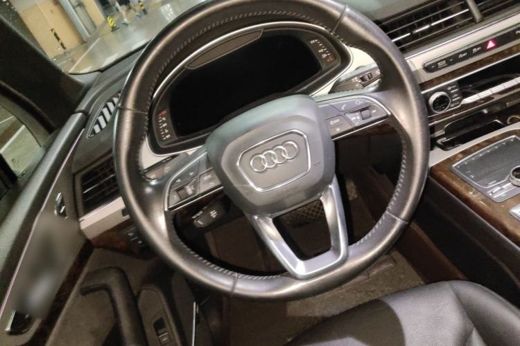 Used Audi Q7 2016 45 TFSI S line Sport Edition Steering Wheel