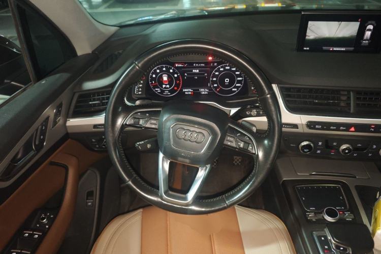 Used Audi Q7 2016 45 TFSI Technology Edition Steering Wheel
