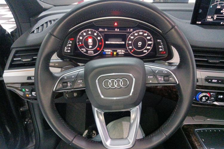 Used Audi Q7 2016 45 TFSI S line Sport Edition Steering Wheel