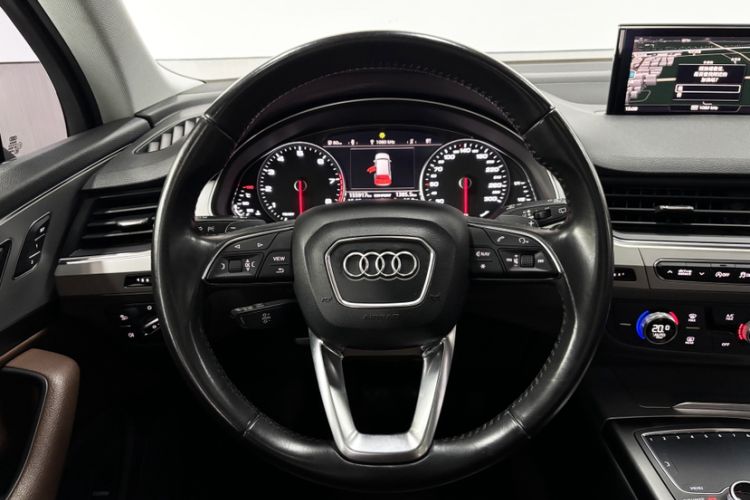 Used Audi Q7 2016 40 TFSI Comfort Model Steering Wheel