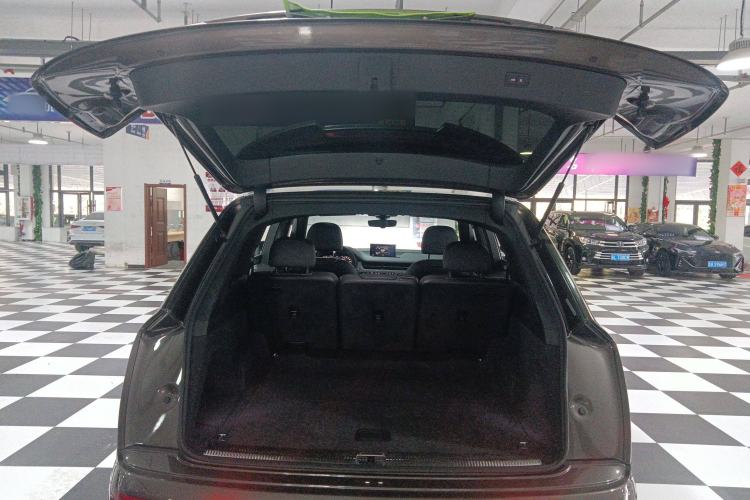 Used Audi Q7 2016 45 TFSI S line Sport Edition Trunk