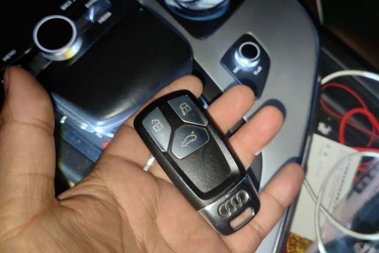 Used Audi Q7 2016 45 TFSI Technology Edition Vehicle Key