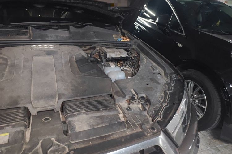 Used Audi Q7 2016 45 TFSI S line Sport Edition Engine Bay Left