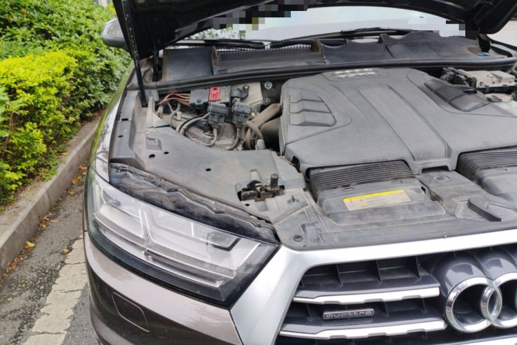 Used Audi Q7 2016 45 TFSI S line Sport Edition Engine Bay Right