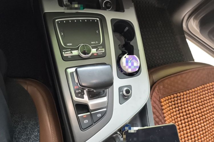 Used Audi Q7 2016 40 TFSI Comfort Model Gear Lever