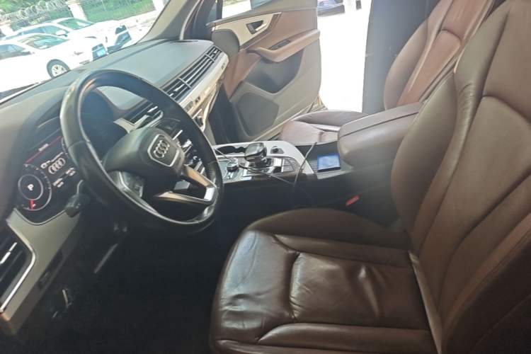 Used Audi Q7 2016 45 TFSI Technology Edition Left Front Seat