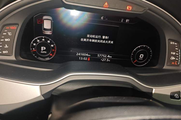 Used Audi Q7 2016 45 TFSI S line Sport Edition Odometer Close Up