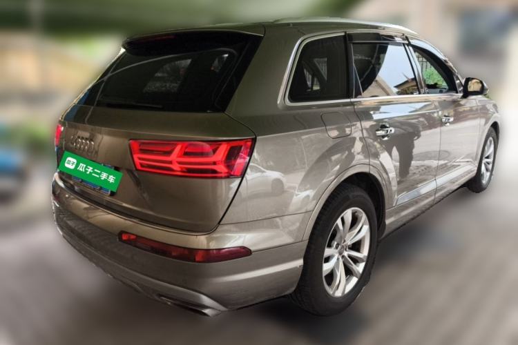 Used Audi Q7 2016 40 TFSI Comfort Model Rear Right 45 Deg