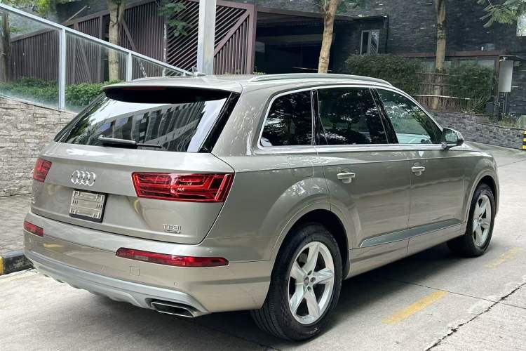 Used Audi Q7 2016 3.0 TFSI 7 seats parallel import Rear Right 45 Deg