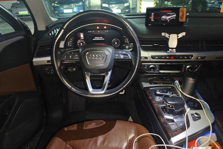 Used Audi Q7 2016 45 TFSI S line Sport Edition Steering Wheel