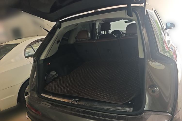 Used Audi Q7 2016 45 TFSI Technology Edition Trunk