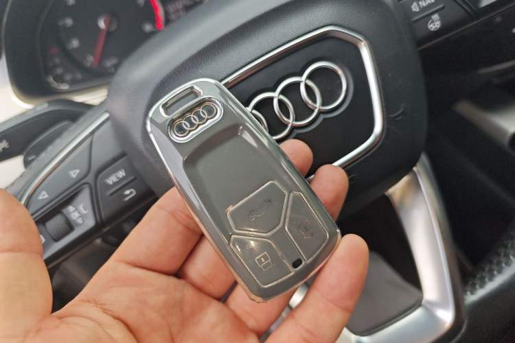 Used Audi Q7 2016 3.0 TFSI 7 seats parallel import Vehicle Key