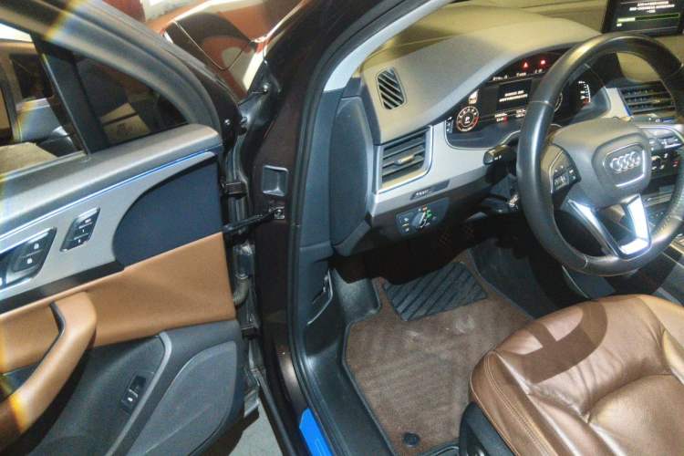 Used Audi Q7 2016 40 TFSI Comfort Model Driver Seat