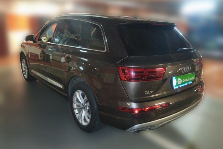 Used Audi Q7 2016 40 TFSI Comfort Model Rear Left 45 Deg