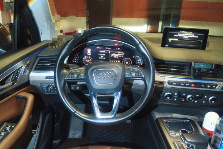 Used Audi Q7 2016 40 TFSI Comfort Model Steering Wheel
