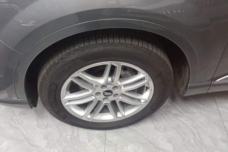 Used Audi Q7 2016 40 TFSI S line Sport Edition Left Front Wheel Hub