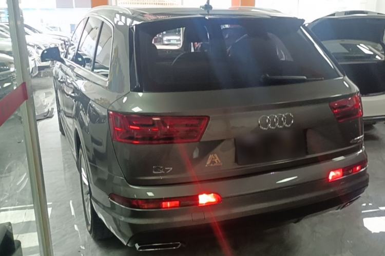 Used Audi Q7 2016 40 TFSI S line Sport Edition Rear Left 45 Deg