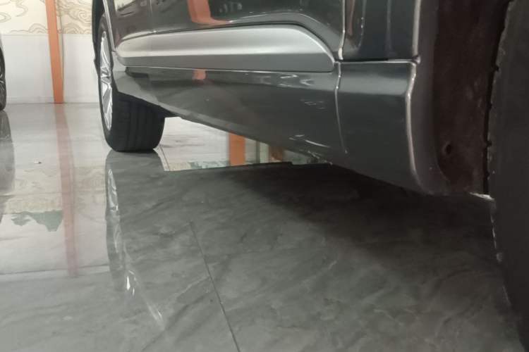 Used Audi Q7 2016 40 TFSI S line Sport Edition Right Side Sill