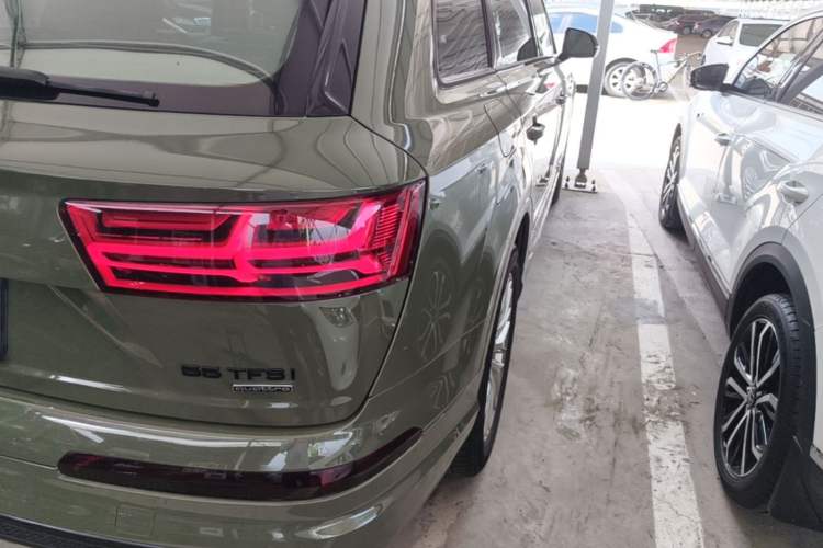 Used Audi Q7 2016 45 TFSI S line Sport Edition Right Rear Taillight