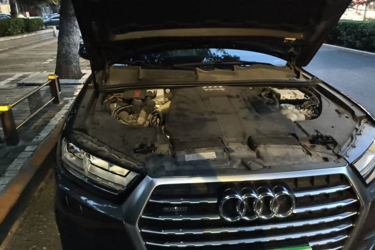 Used Audi Q7 2016 45 TFSI S line Sport Edition Engine Bay Right